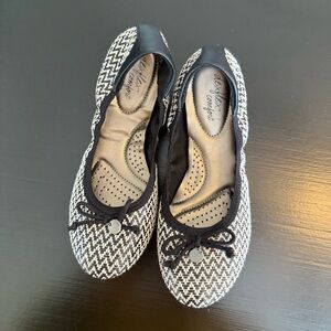 Dex flex Houndstooth Flats with Black Trim